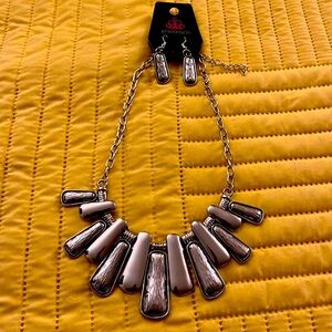 Vintage Silver paparazzi necklace